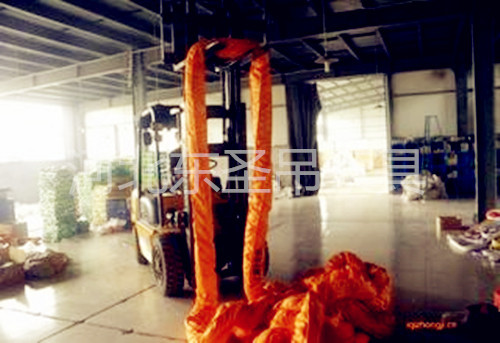 石油經(jīng)濟(jì)牽動經(jīng)濟(jì)政治軍事